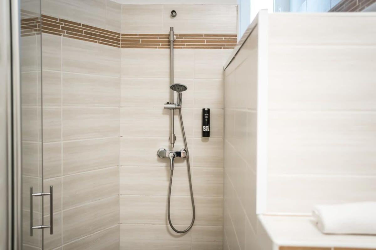 Great Apartment In Berlin Neukoelln Экстерьер фото